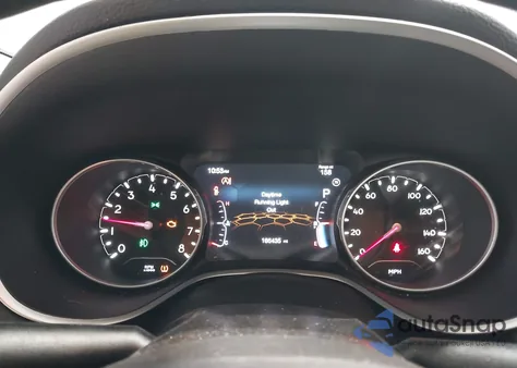 2019 Jeep Compass Latitude 4X4 z USA, uszkodzony, nr VIN 3C4NJDBB5KT593479